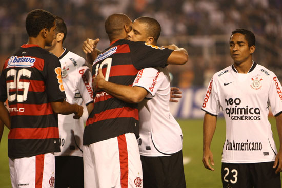 Corinthians 2×1 Flamengo: o último respiro de Fenômeno e Imperador