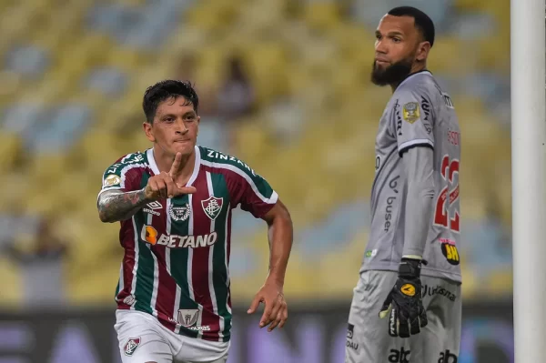 Os problemas defensivos do Atlético Mineiro de Turco Mohamed